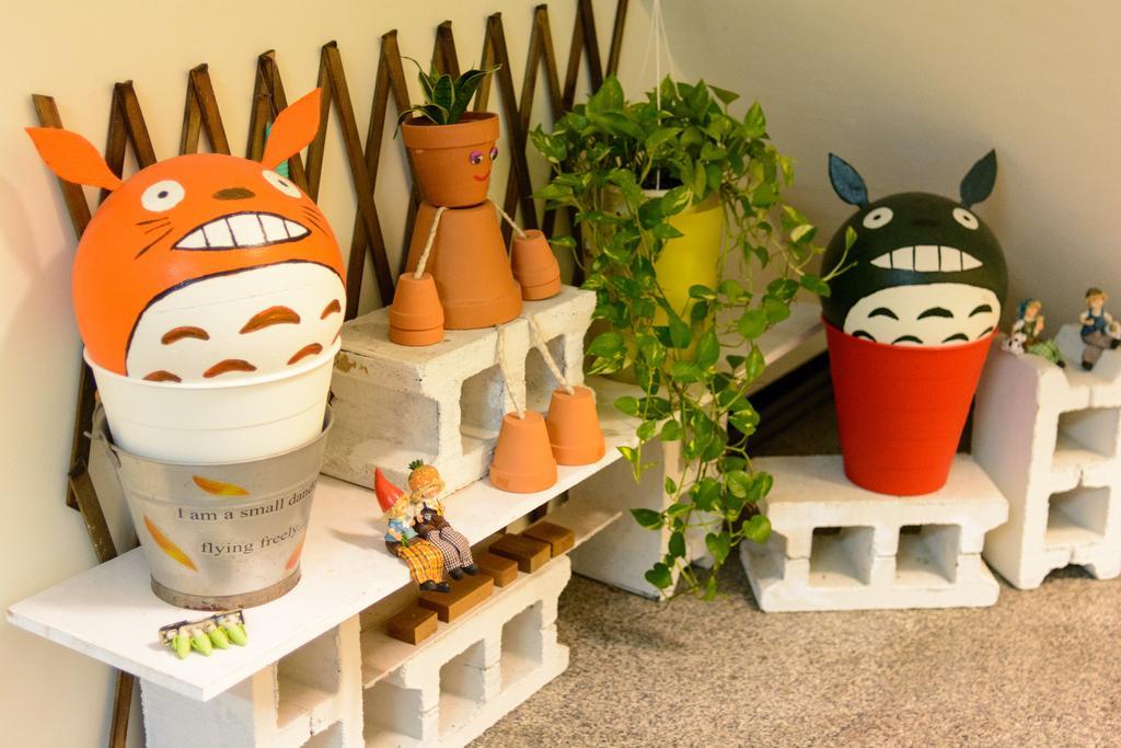 Play House Hotel Tainan Bagian luar foto